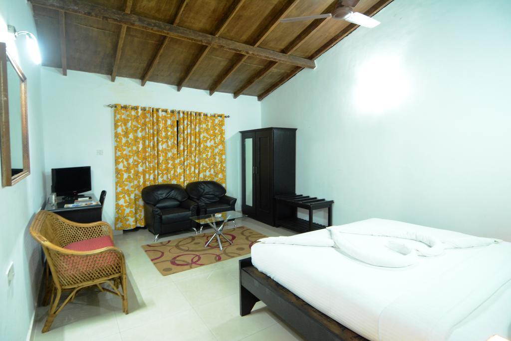 Silver Sands Sunshine - Angaara Candolim Ruang foto
