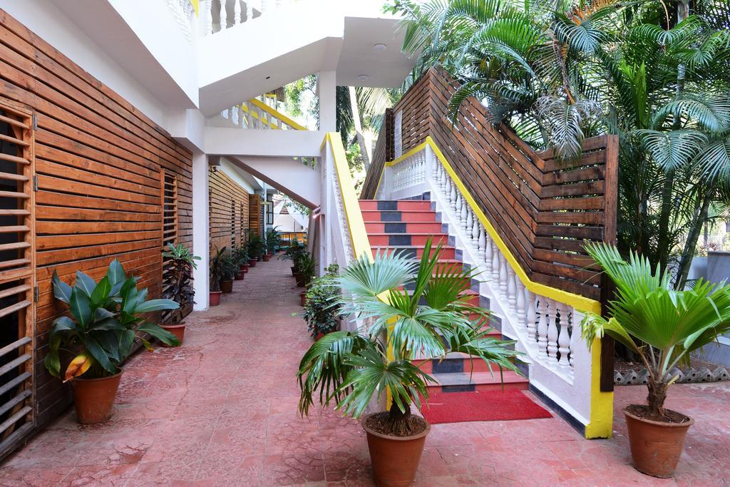 Silver Sands Sunshine - Angaara Candolim Bagian luar foto