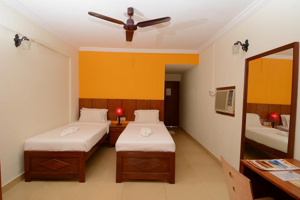 Silver Sands Sunshine - Angaara Candolim Ruang foto