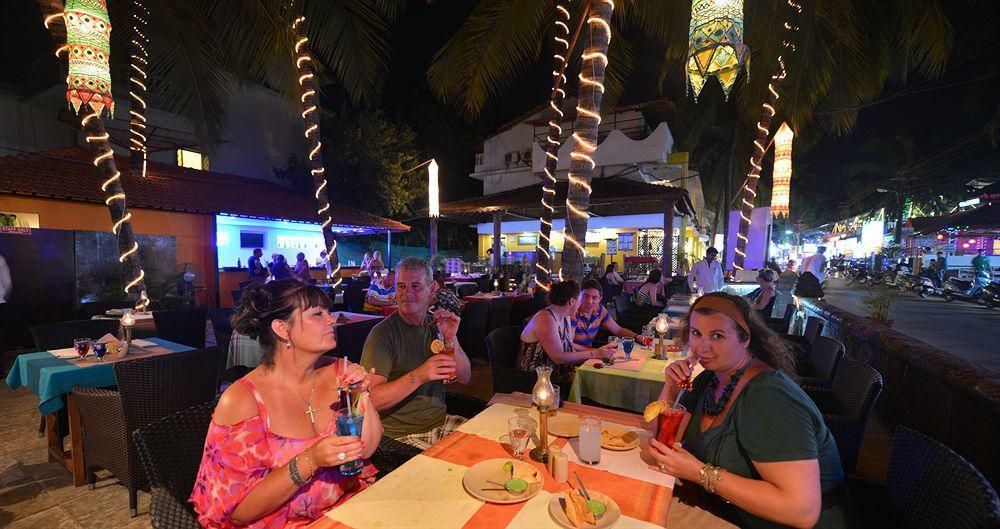 Silver Sands Sunshine - Angaara Candolim Bagian luar foto