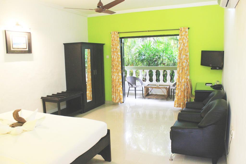 Silver Sands Sunshine - Angaara Candolim Bagian luar foto