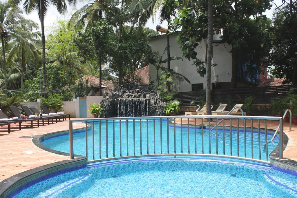 Silver Sands Sunshine - Angaara Candolim Bagian luar foto