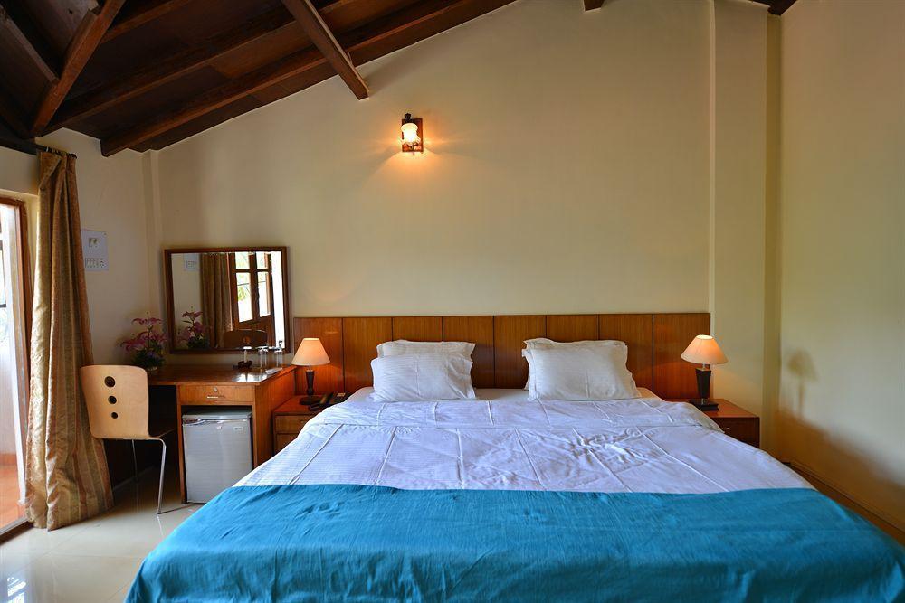 Silver Sands Sunshine - Angaara Candolim Bagian luar foto