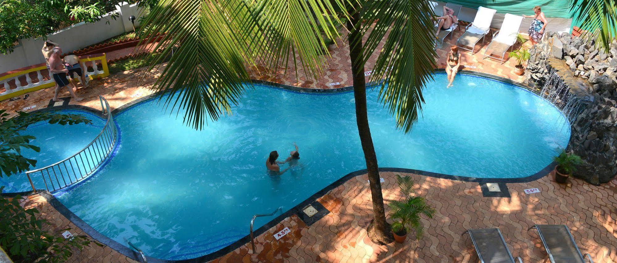 Silver Sands Sunshine - Angaara Candolim Bagian luar foto